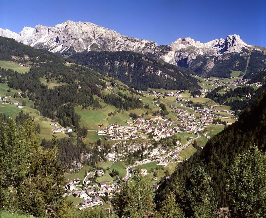Garni Le Chalet Santa Cristina Val Gardena Ngoại thất bức ảnh